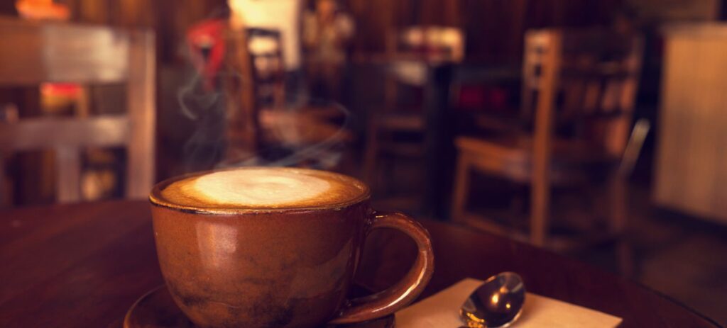 Descubre la cultura de Hanoi a través de una taza de café