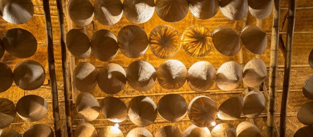 Aldea de sombreros cónicos de Chuong