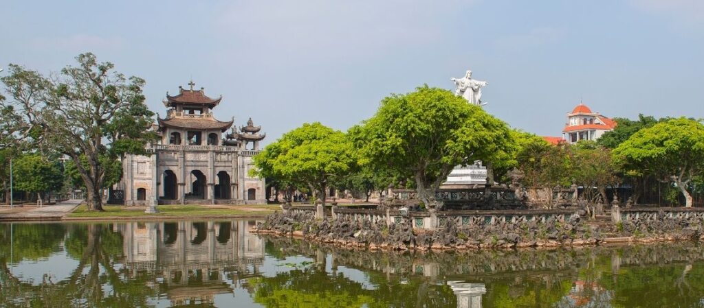 Catedral de piedra de Phat Diem