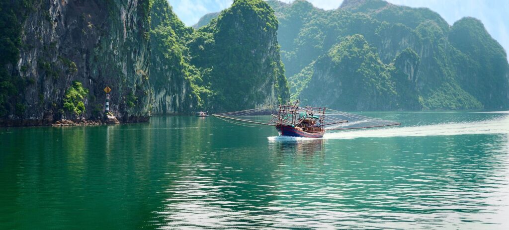 Combo: Aeropuerto de Hanoi – Bahía Bai Tu Long