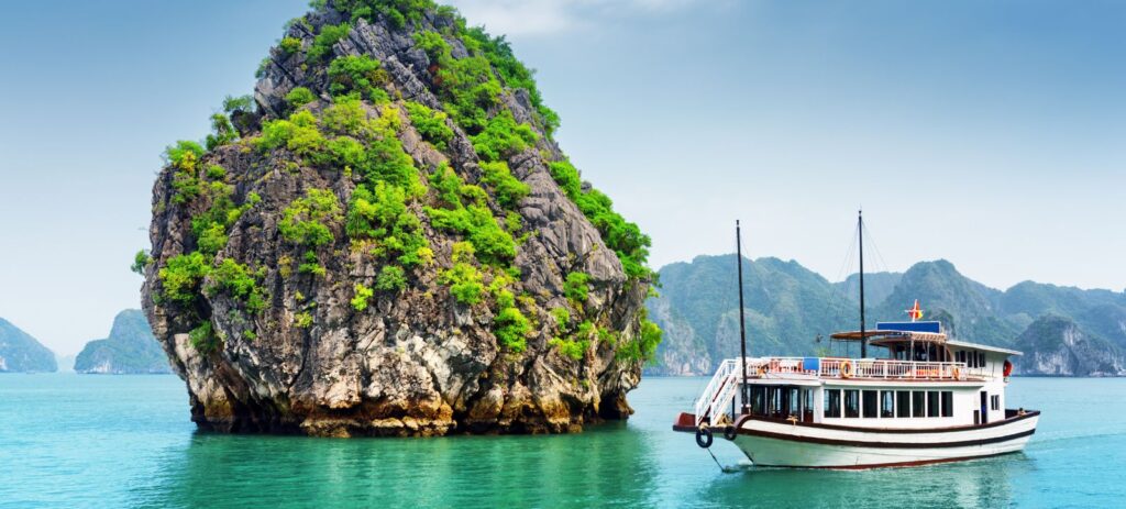 Día Completo en la Bahía de Ha Long